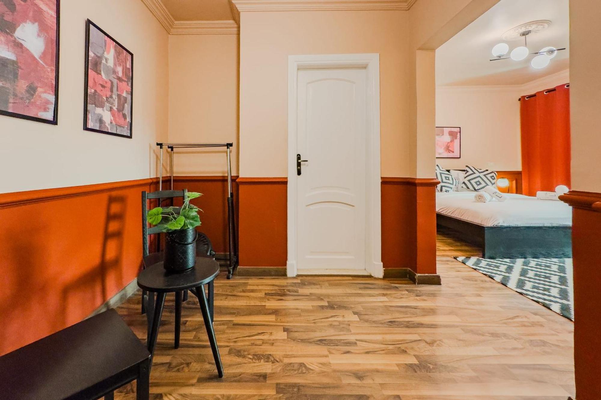 Distinct & Decent 2 Bdr Apt Steps From Nightlife And Airport Cairo Exterior foto